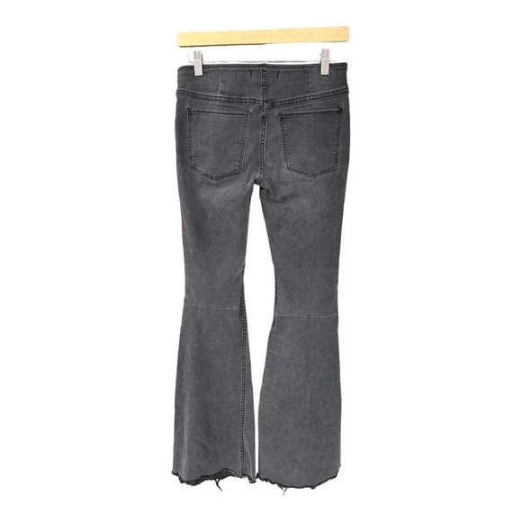 Free People Women's Gummy Flared Leg Mid rise Pull on Stretch Jeans Size 27 - Picture 10 of 11